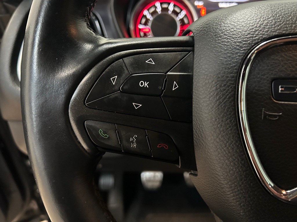 2015 Dodge Challenger Image 21