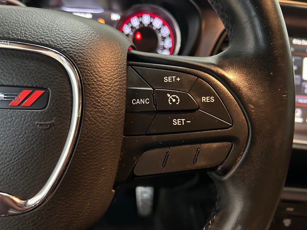 2015 Dodge Challenger Image 22