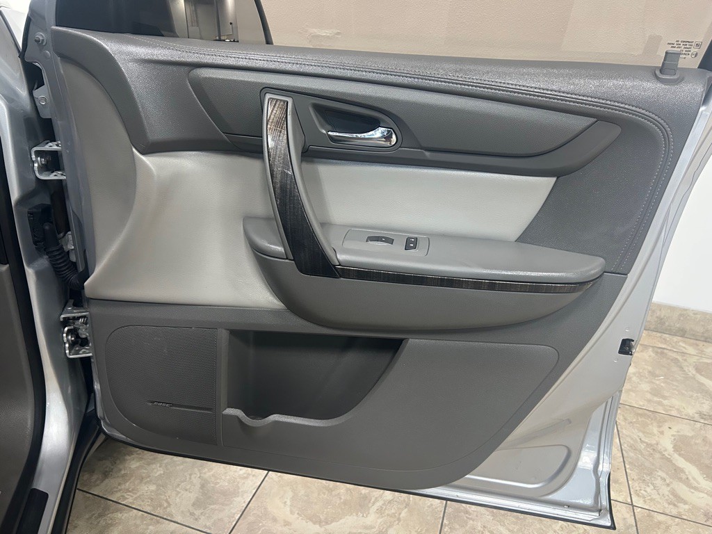 2016 GMC Acadia Image 27