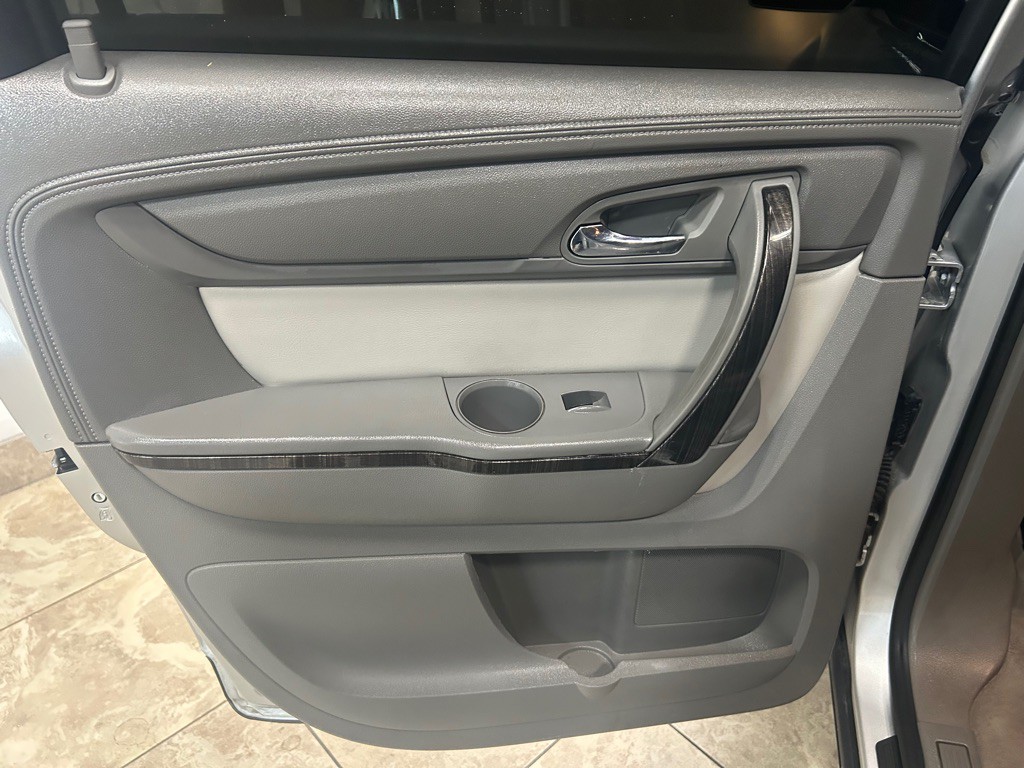 2016 GMC Acadia Image 32