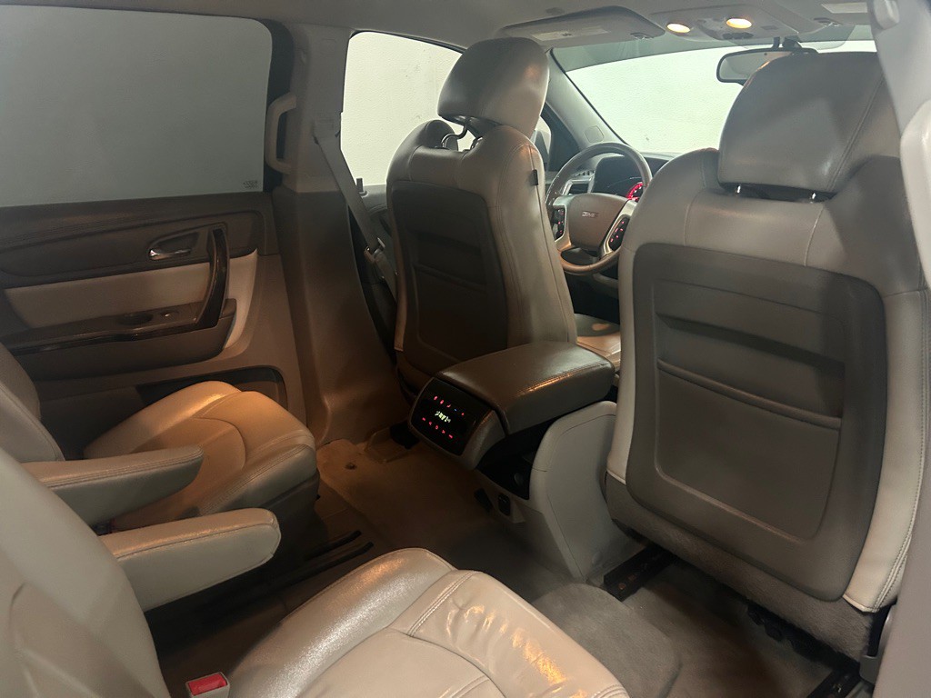 2016 GMC Acadia Image 38