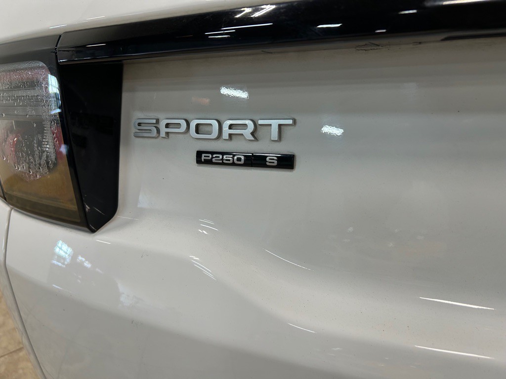 2020 Land Rover Discovery Sport Image 10