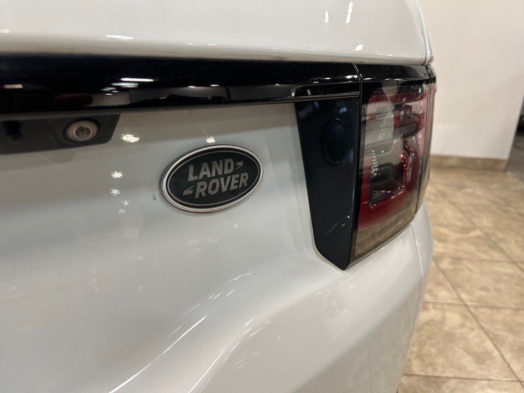 2020 Land Rover Discovery Sport Image 11