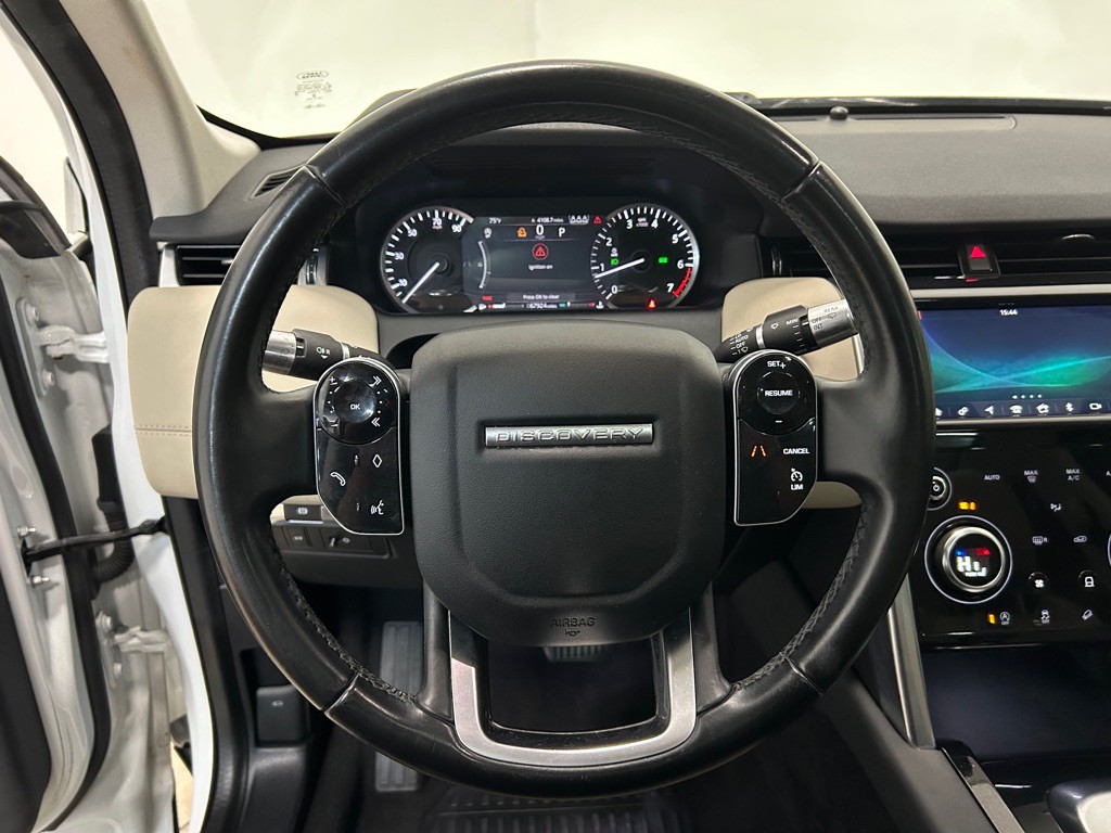 2020 Land Rover Discovery Sport Image 16
