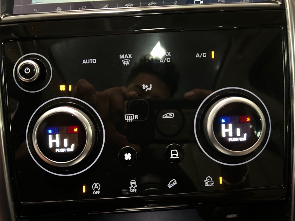 2020 Land Rover Discovery Sport Image 21