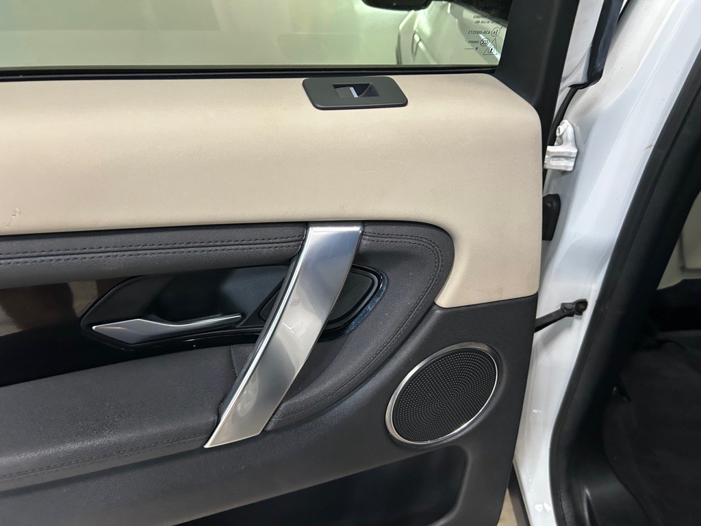 2020 Land Rover Discovery Sport Image 35