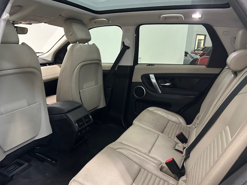 2020 Land Rover Discovery Sport Image 36