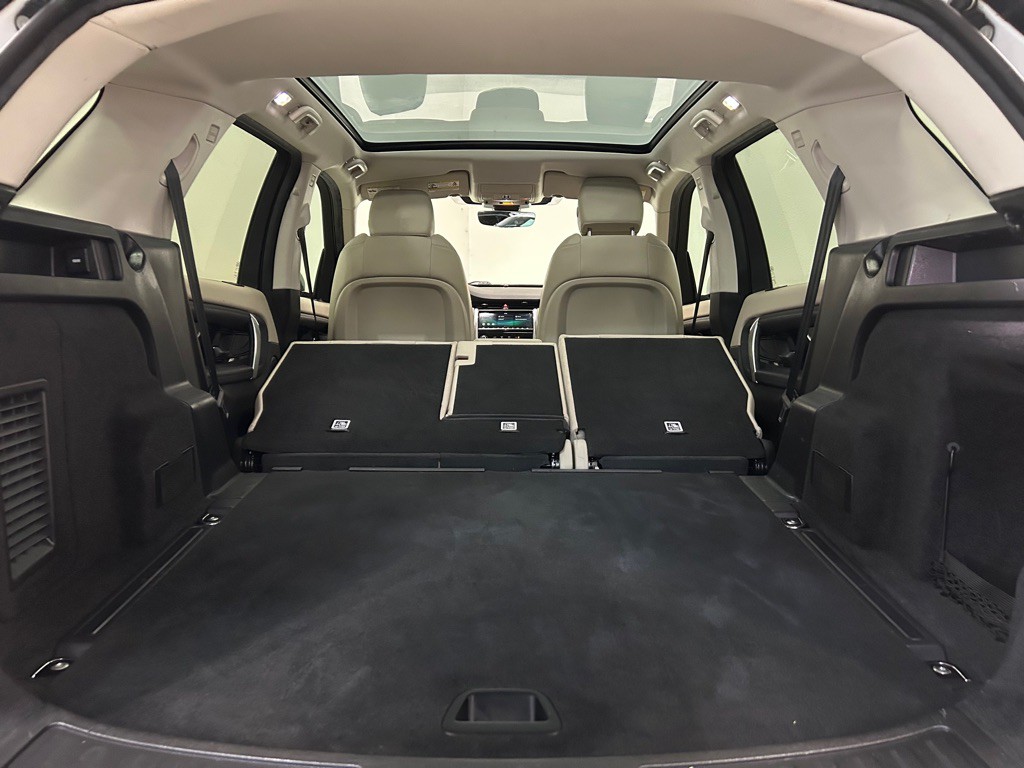 2020 Land Rover Discovery Sport Image 38