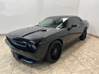 Image for 2014 Dodge Challenger SXT ID: 7003440