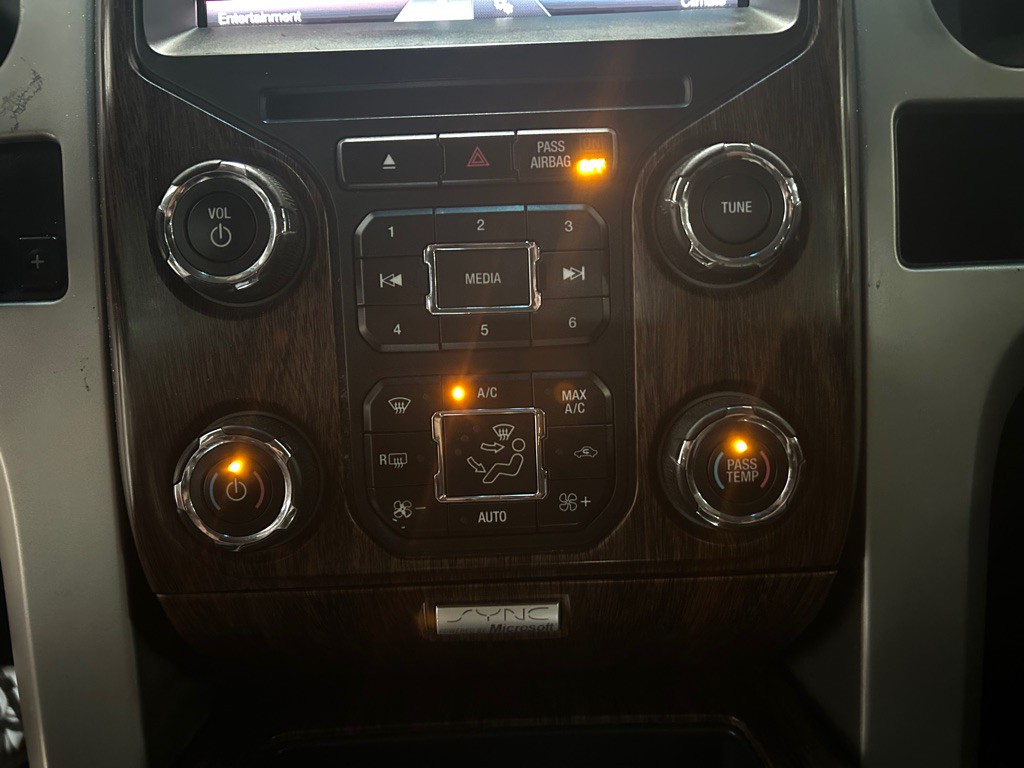 2014 Ford F-150 Image 25