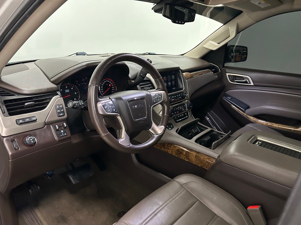 2016 GMC Yukon Image 28
