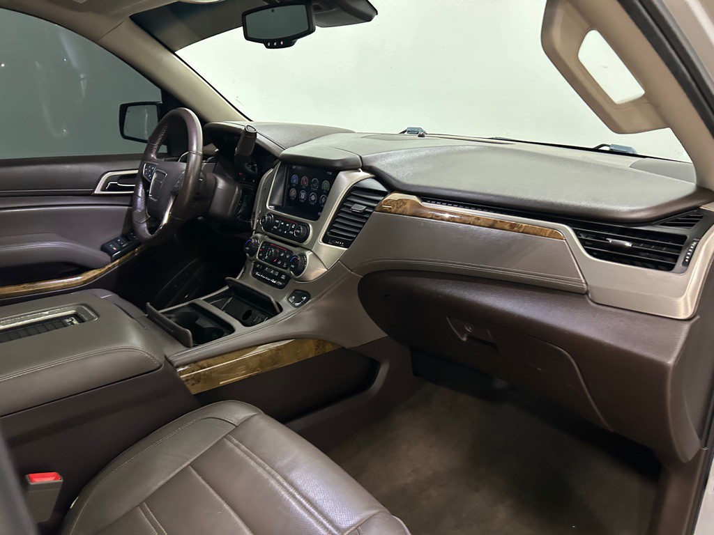 2016 GMC Yukon Image 32