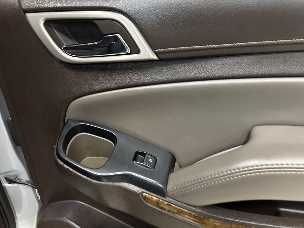 2016 GMC Yukon Image 40