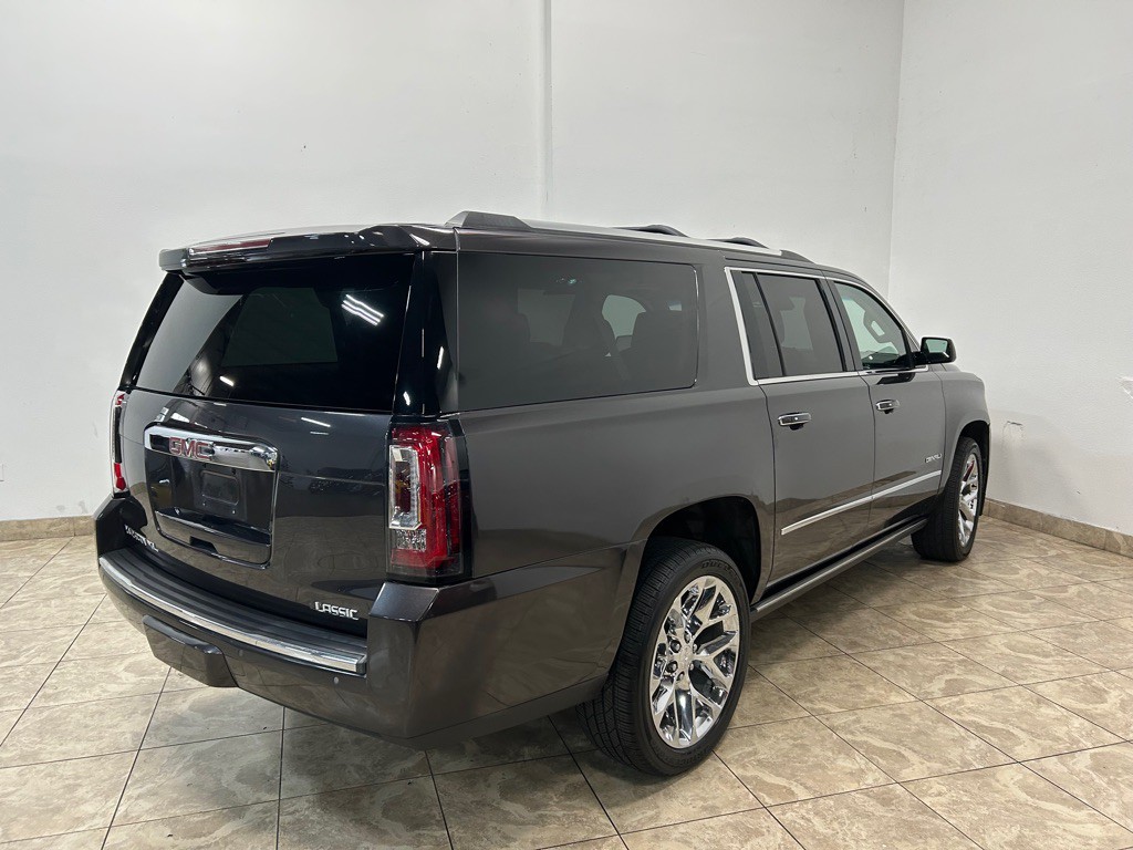 2017 GMC Yukon Image 7