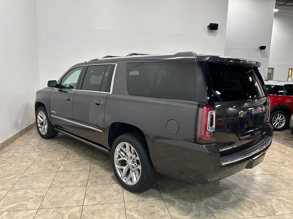 2017 GMC Yukon Image 9