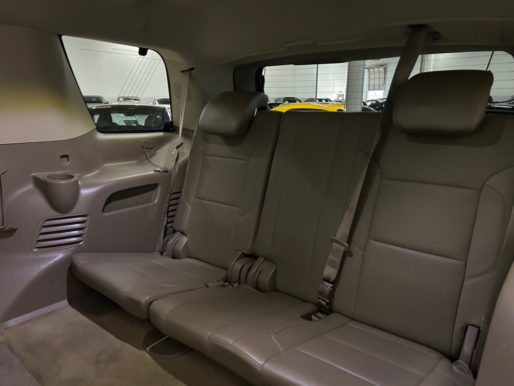 2015 Chevrolet Tahoe Image 32