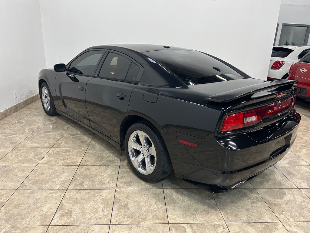 2013 Dodge Charger Image 9
