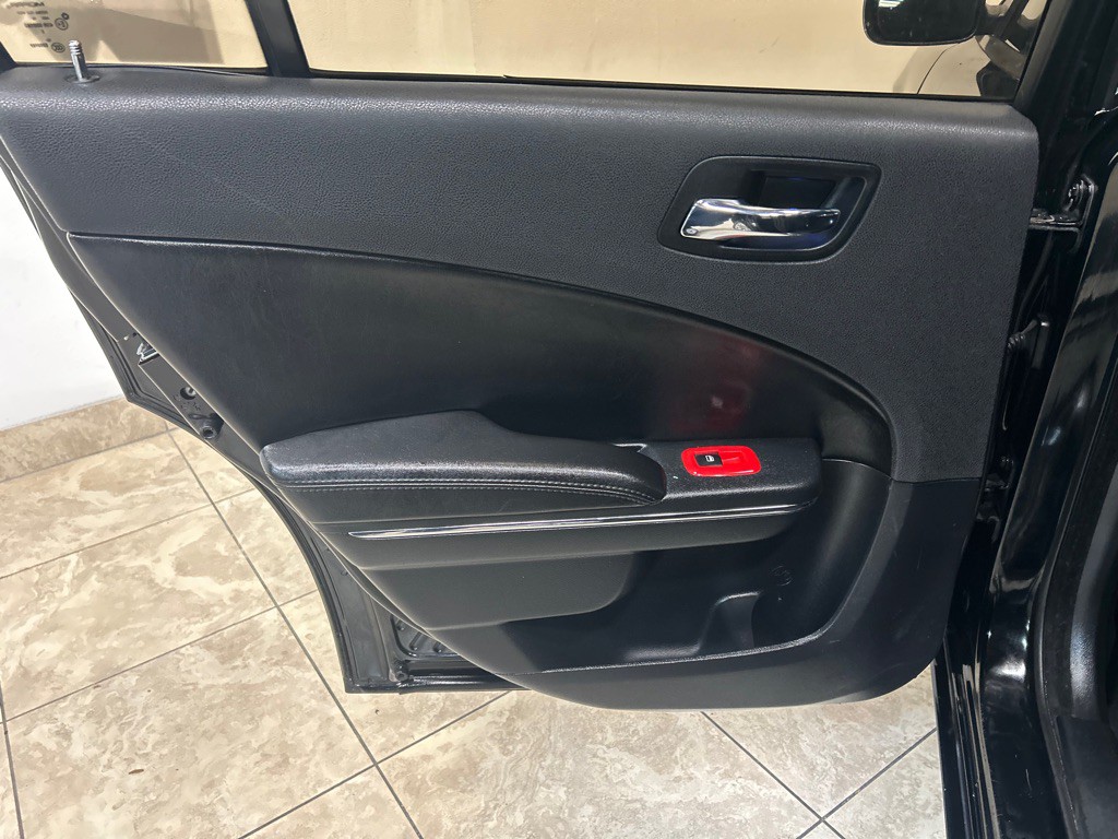 2013 Dodge Charger Image 30