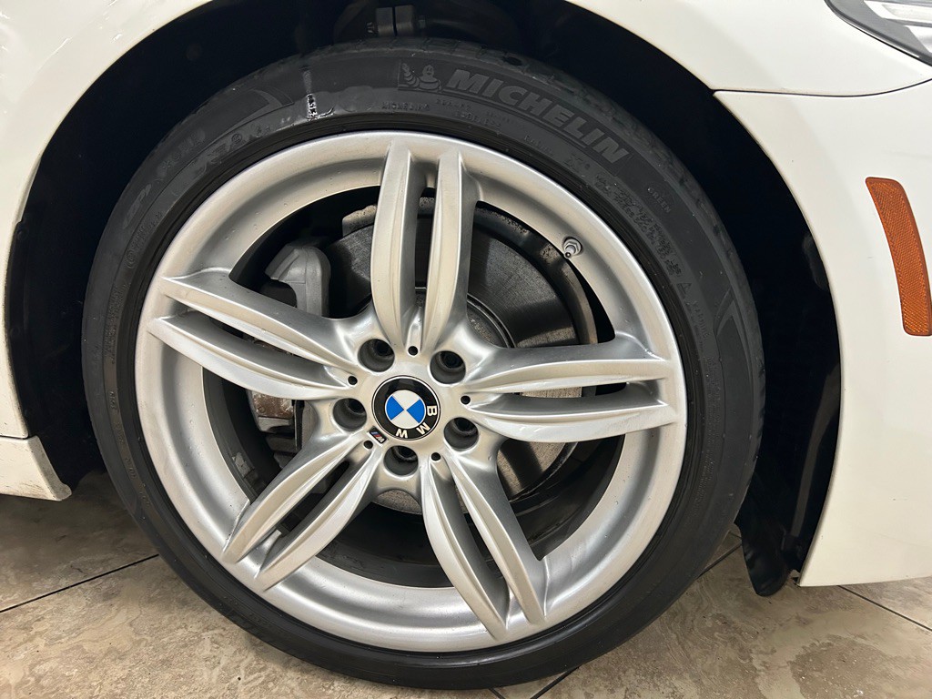 2015 BMW 5 Series Image 10