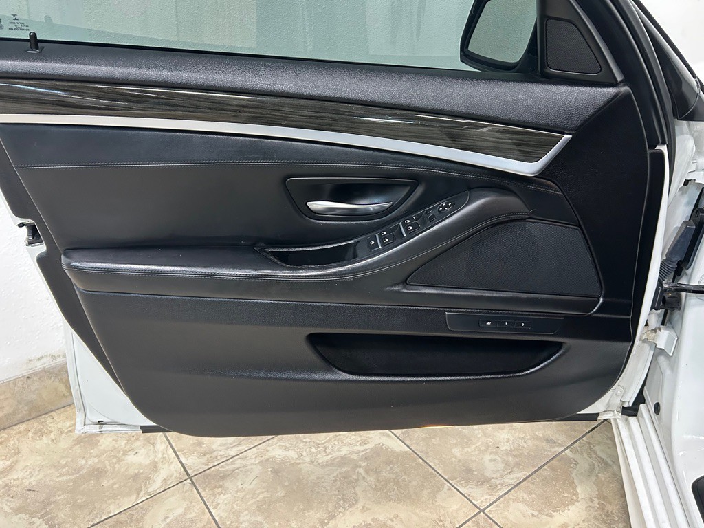 2015 BMW 5 Series Image 13