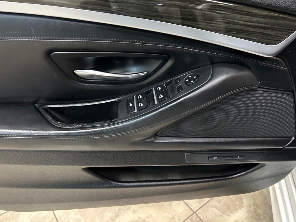 2015 BMW 5 Series Image 14