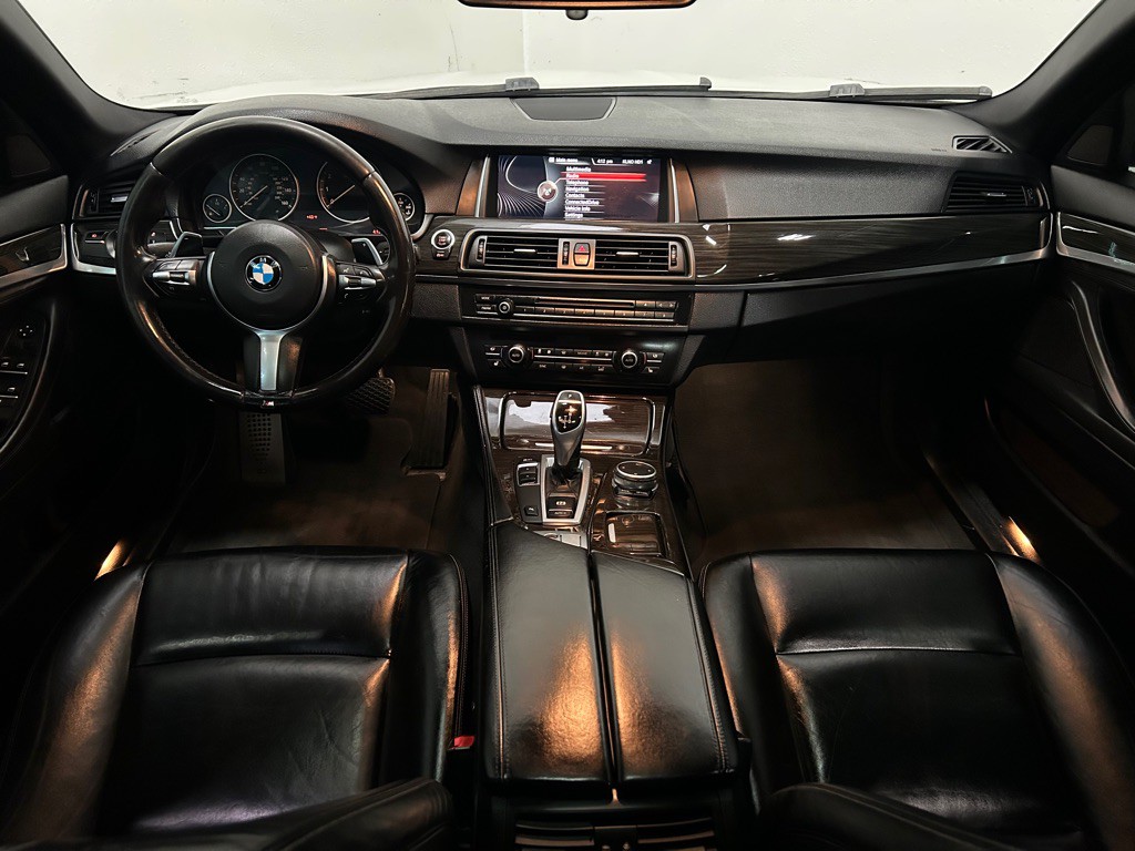 2015 BMW 5 Series Image 31