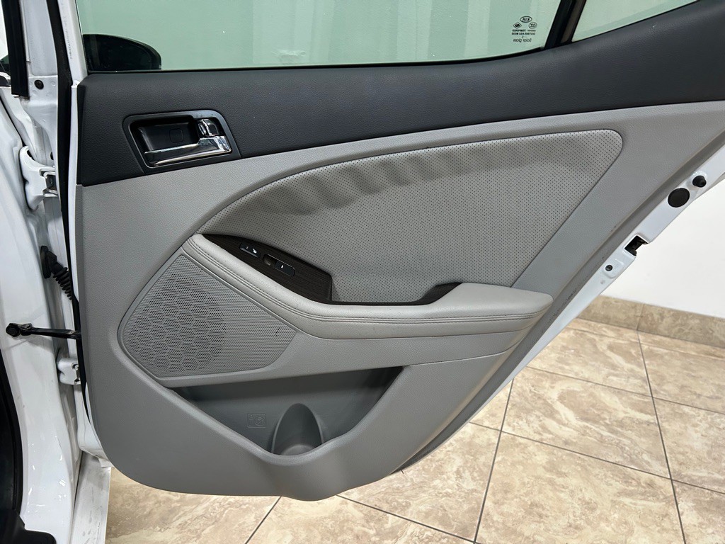 2013 Kia Optima Image 29