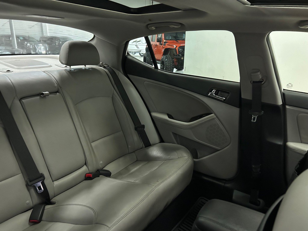 2013 Kia Optima Image 32
