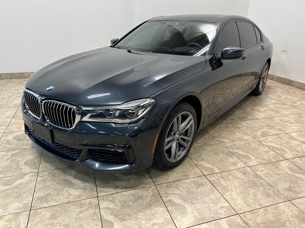 2016 BMW 7 Series Image 1