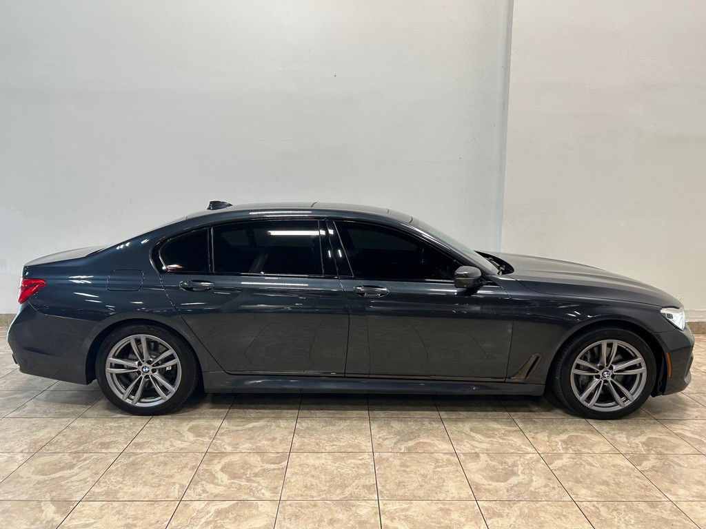 2016 BMW 7 Series Image 5