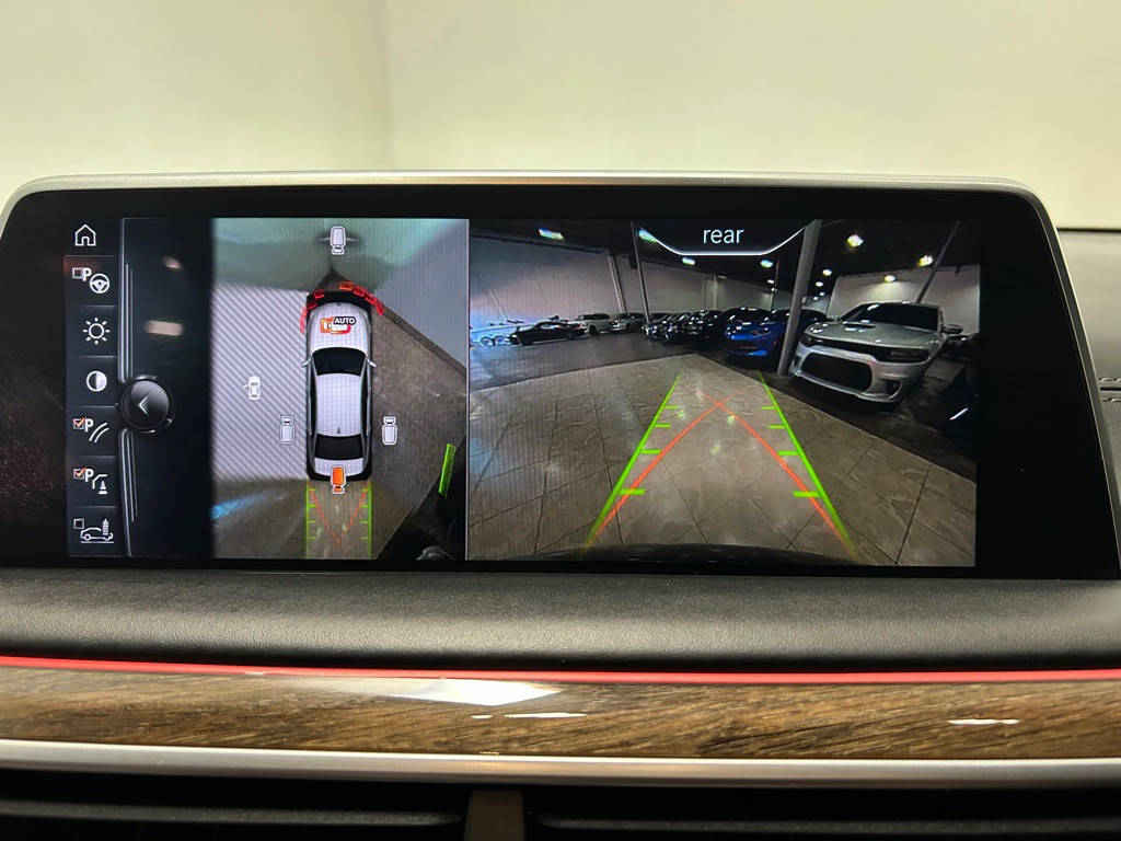 2016 BMW 7 Series Image 26