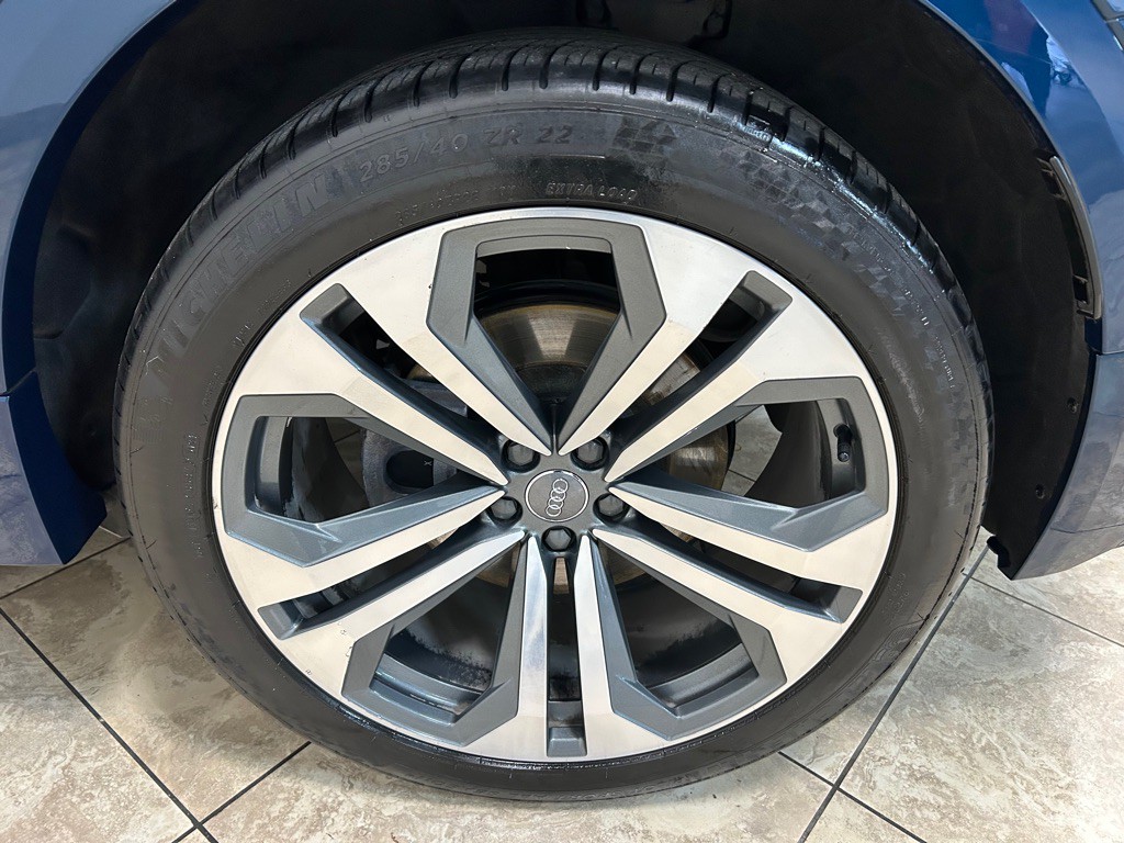 2019 Audi Q8 Image 11