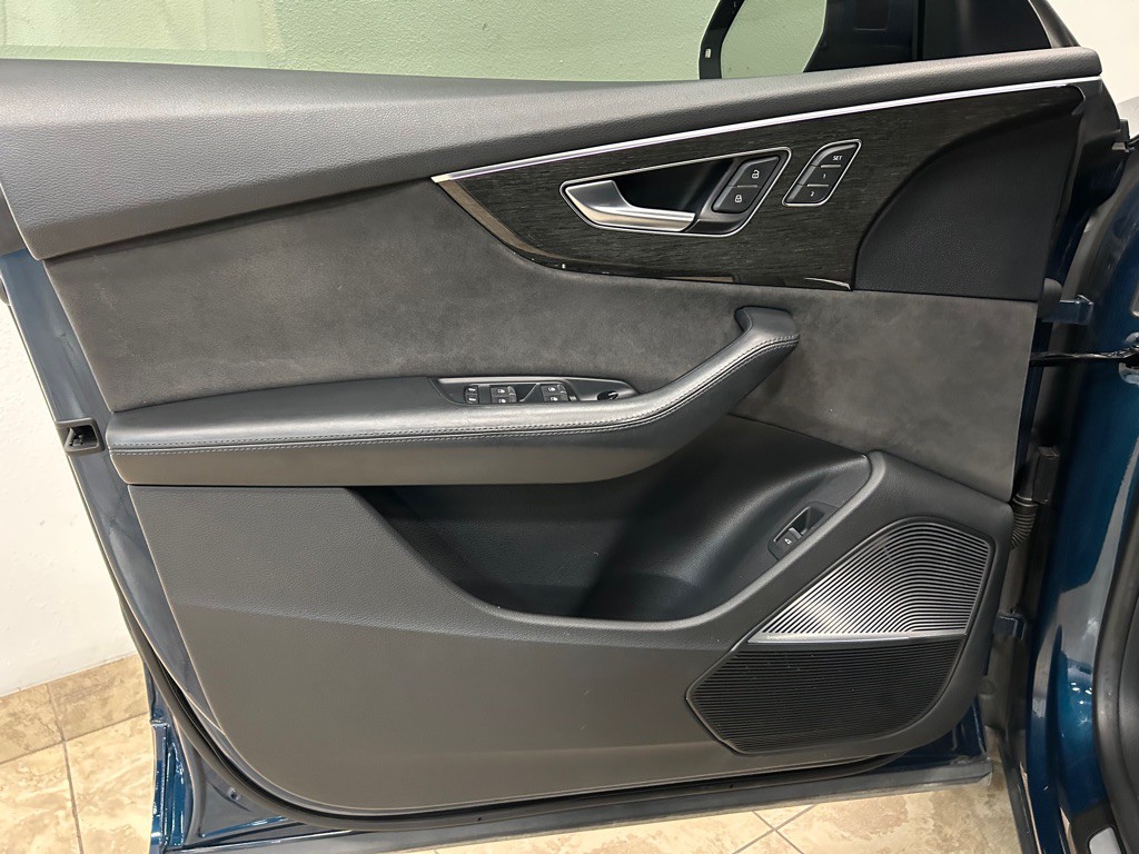 2019 Audi Q8 Image 13