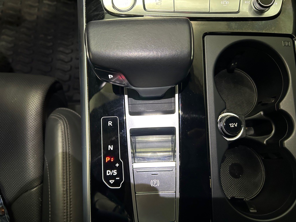 2019 Audi Q8 Image 19