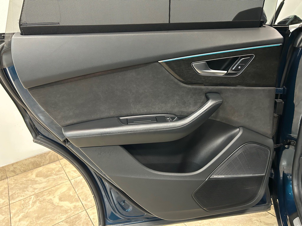 2019 Audi Q8 Image 33