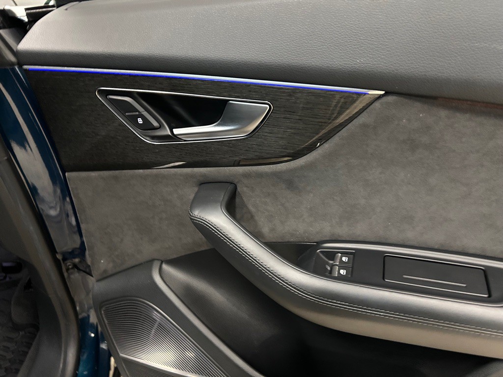 2019 Audi Q8 Image 38