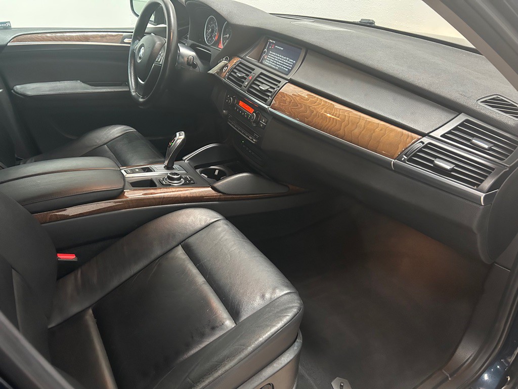 2014 BMW X6 Image 30