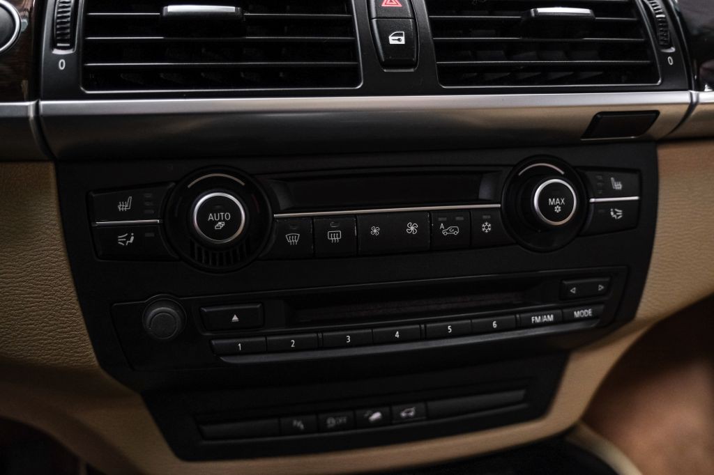 2014 BMW X6 Image 24