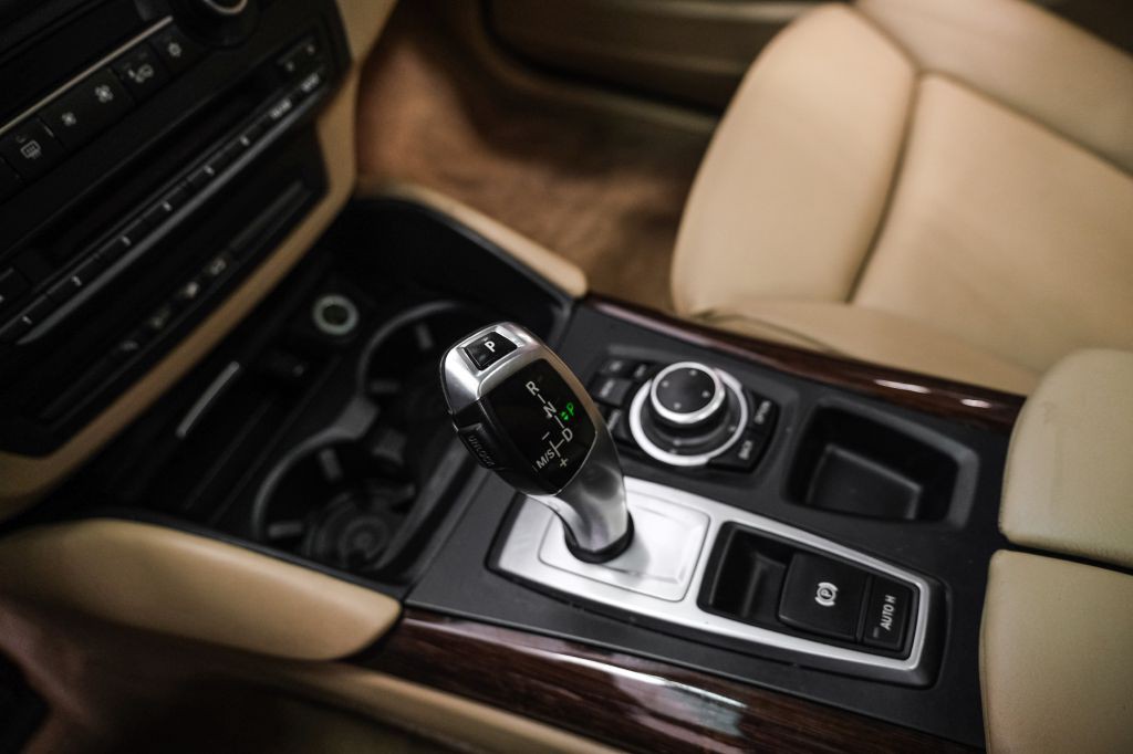 2014 BMW X6 Image 25