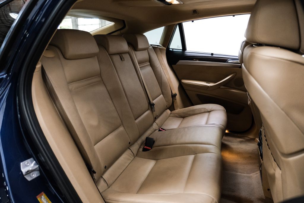 2014 BMW X6 Image 33