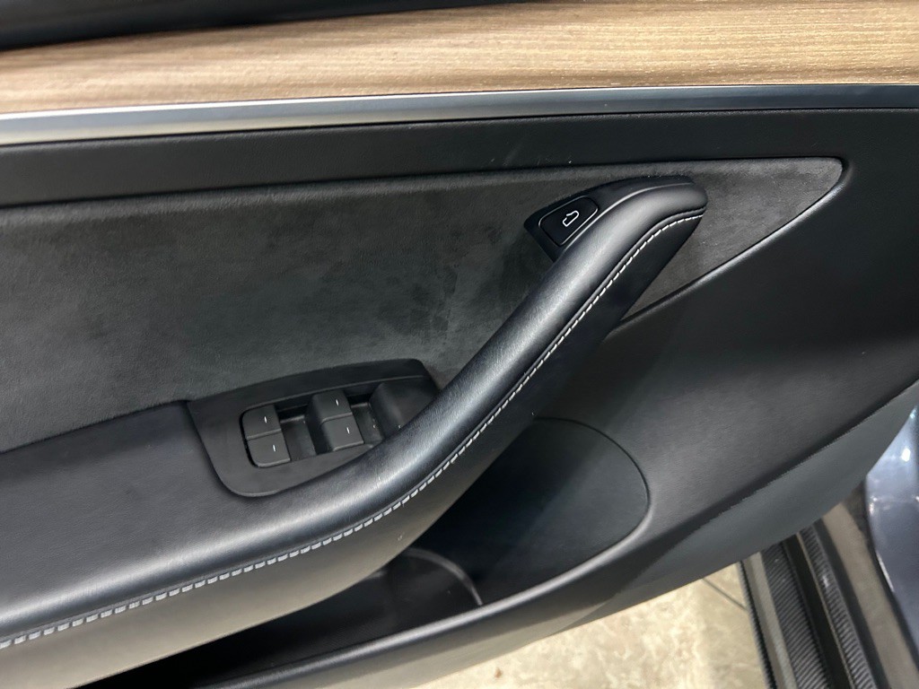 2021 Tesla Model 3 Image 15