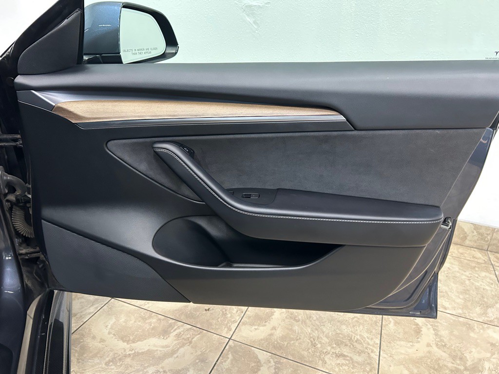 2021 Tesla Model 3 Image 23