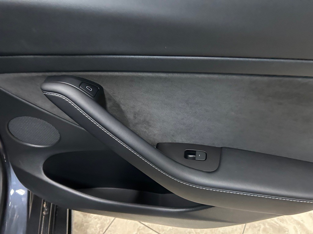 2021 Tesla Model 3 Image 33