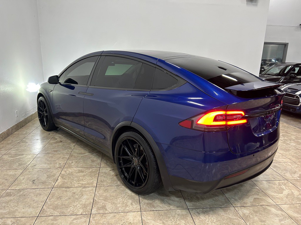 2016 Tesla Model X Image 9