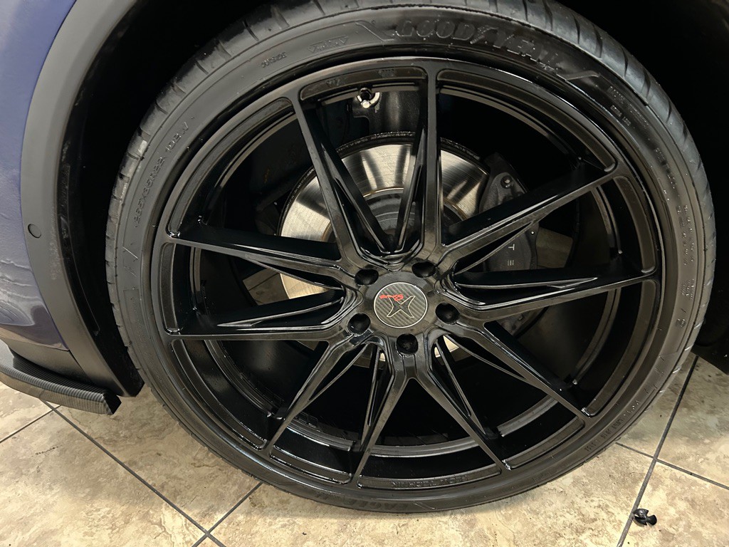 2016 Tesla Model X Image 13