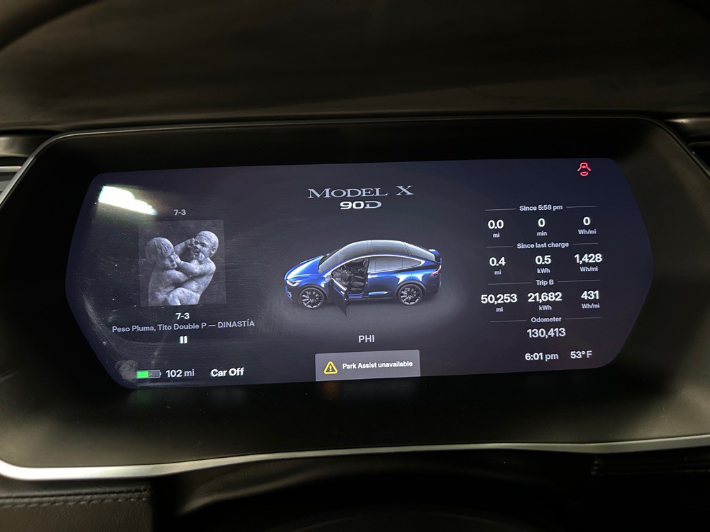 2016 Tesla Model X Image 15