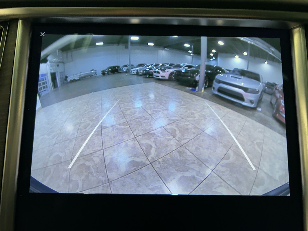 2016 Tesla Model X Image 20