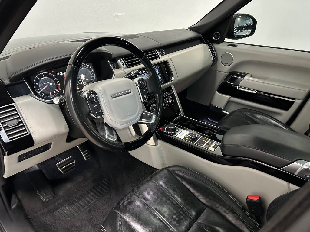 2016 Land Rover Range Rover Image 25
