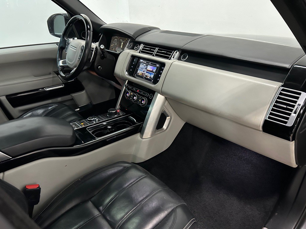 2016 Land Rover Range Rover Image 29