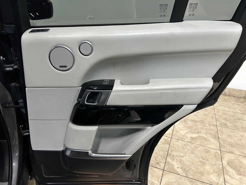 2016 Land Rover Range Rover Image 36